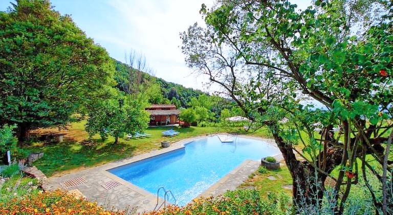 Vacation home with garden, grill & private pool | Perfect for remote work | Dogs allowed — photo 2