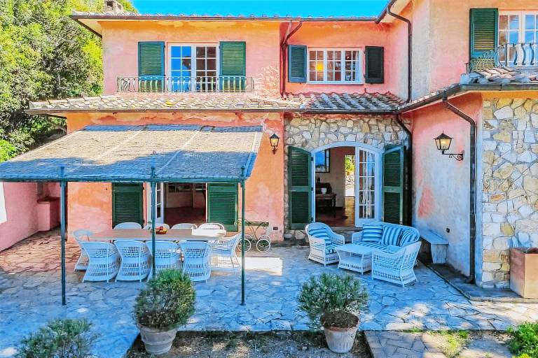 Villa with garden, terrace & BBQ — photo 4