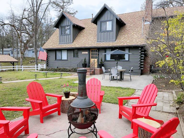 Cabin Oakhurst