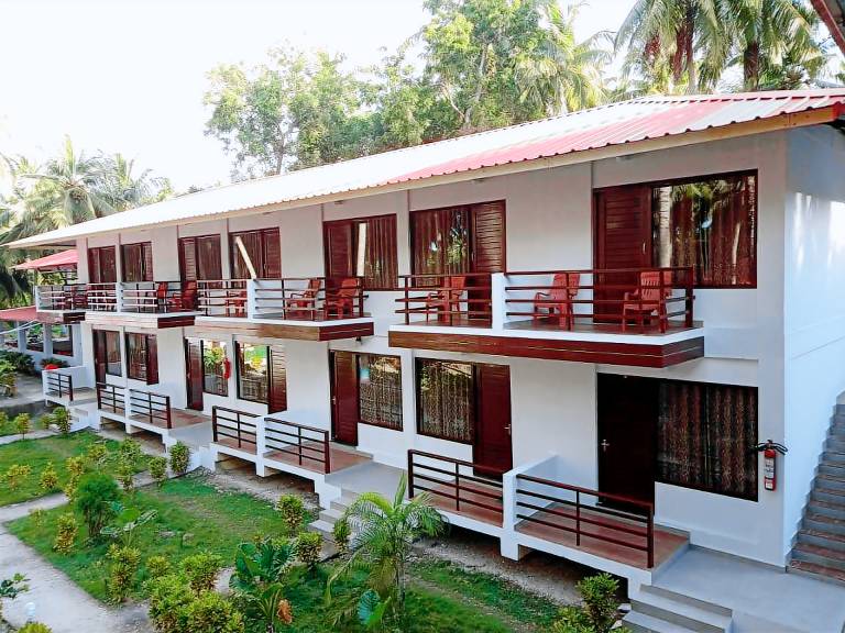 Resort  Neil Kendra