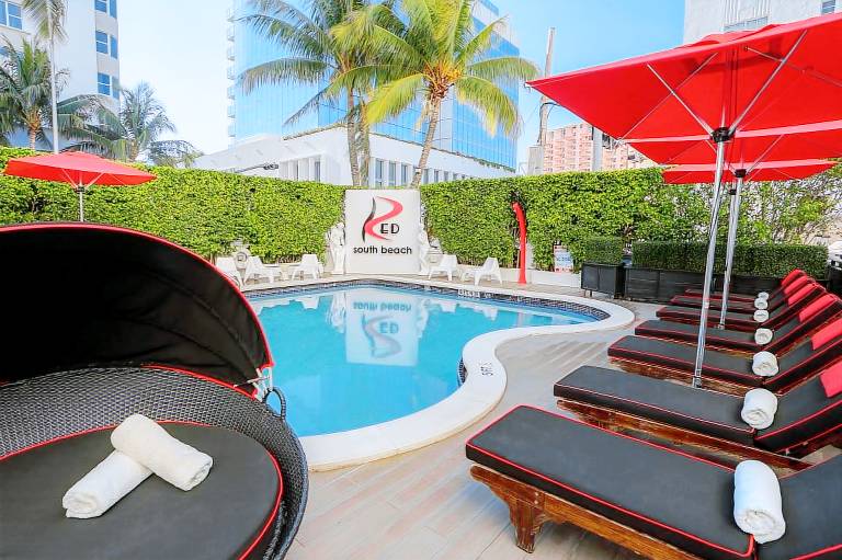 Red South Beach Hotel — photo 4