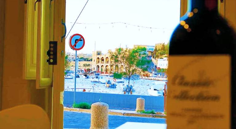 Sea Front Studio with Valletta Views — photo 3