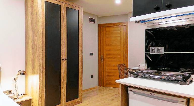 Lovely serviced apartment with garden & terrace | Next to Taksim Square | Dogs allowed — photo 2