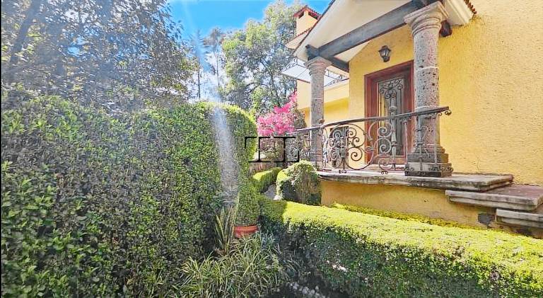 Villa with jacuzzi — photo 3