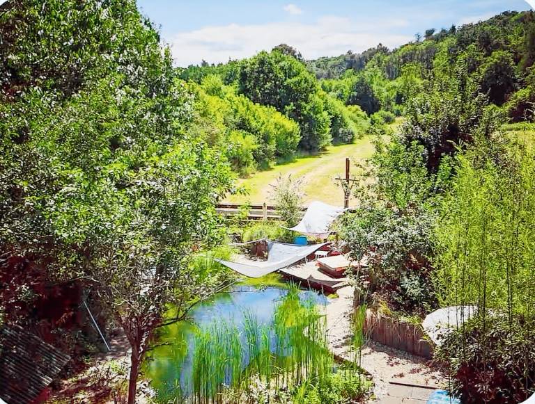Vacation home with terrace, yard & jacuzzi — photo 4