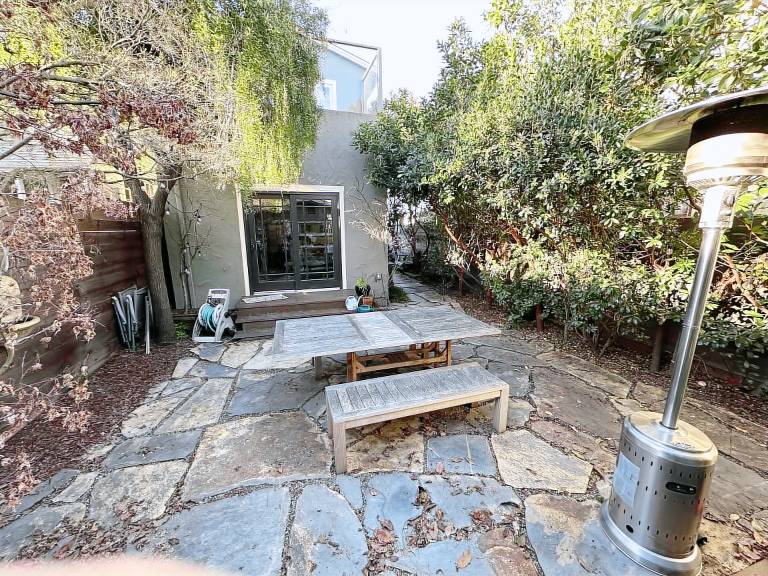 House Oakland