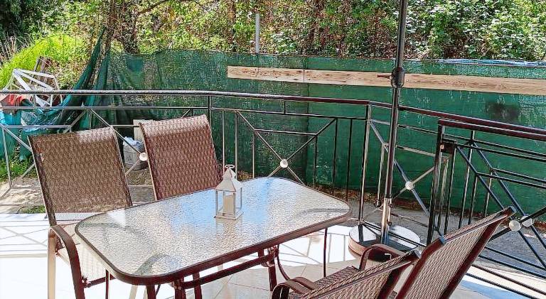 House with terrace — photo 5