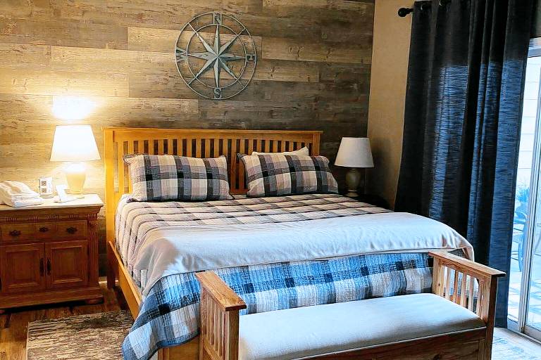 Fully equipped charming vacation home with jacuzzi & heated pool | Dogs allowed — photo 2