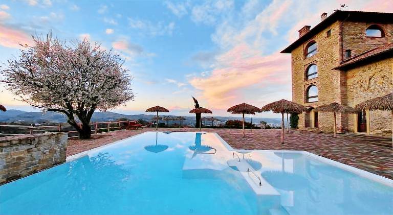 Farm with yard, pool & terrace — photo 2