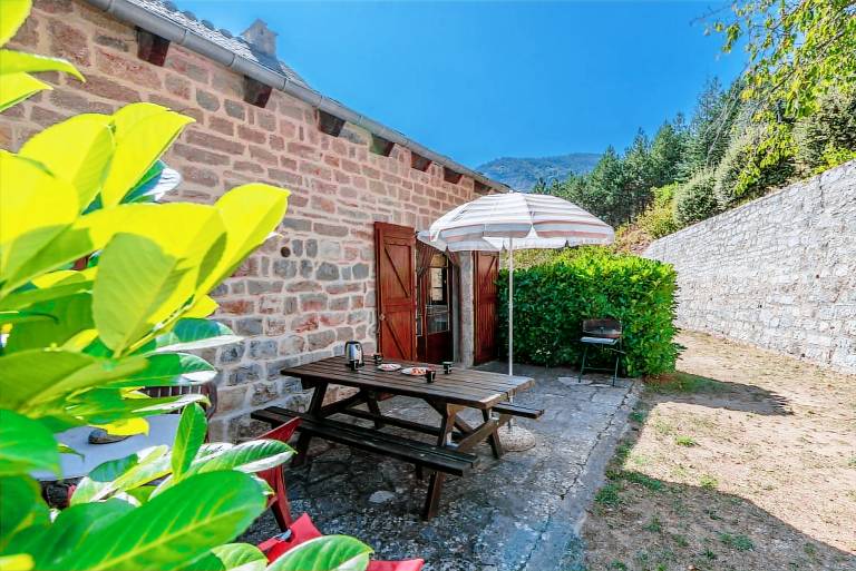 Nice gite with terrace & yard | Pets are welcome — photo 3