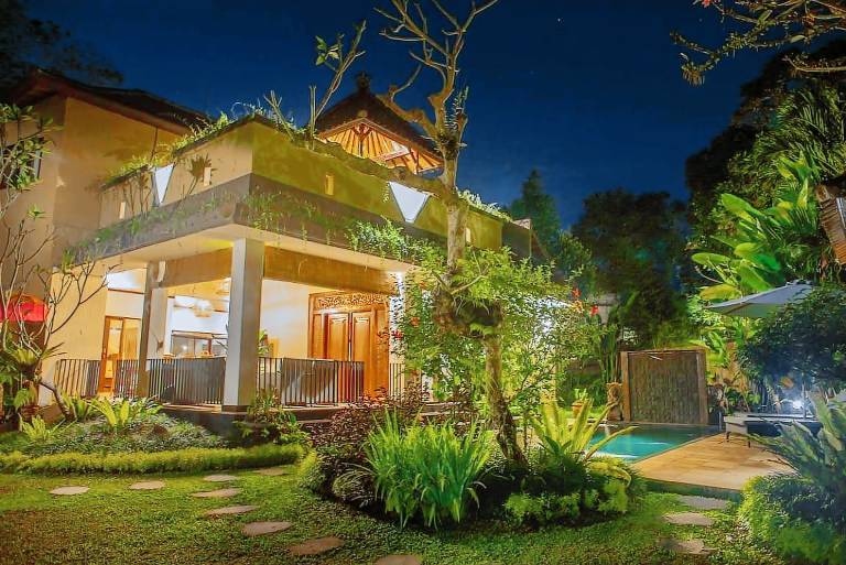 Charming house with garden & pool | Perfect for remote work | Dogs allowed in Ubud