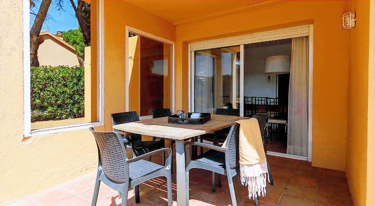 Villa with terrace, garden & private pool — photo 4