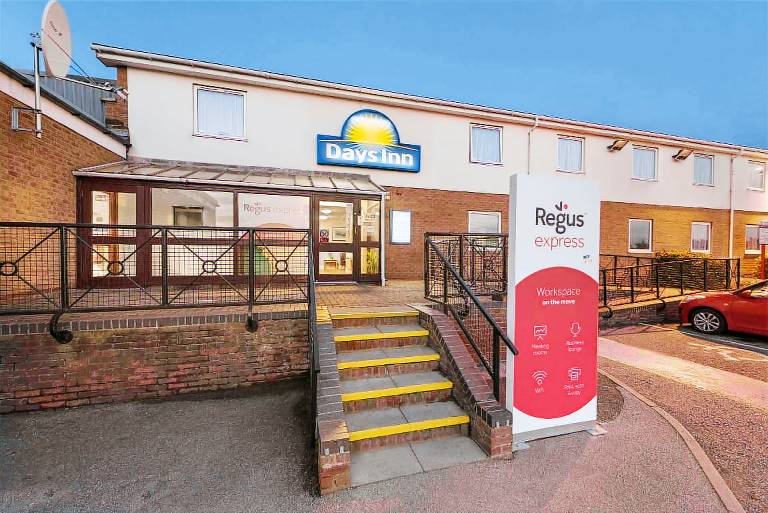 Days Inn by Wyndham Watford Gap — photo 5