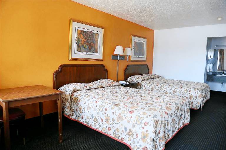 Sherman Inn — photo 2