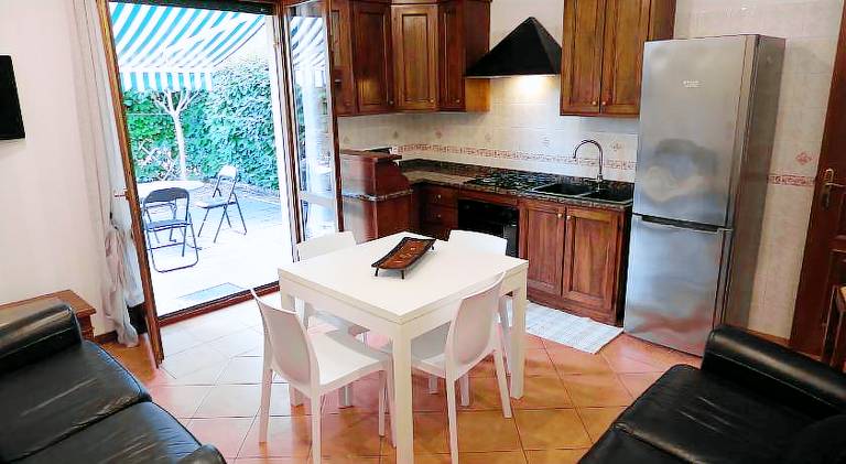 Rental apartment with 2 rooms for 4 persons — photo 4