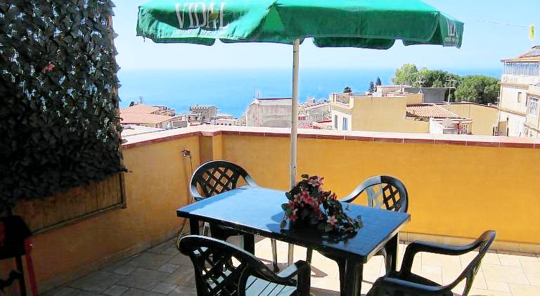 Pleasant apartment | Pets allowed in Taormina