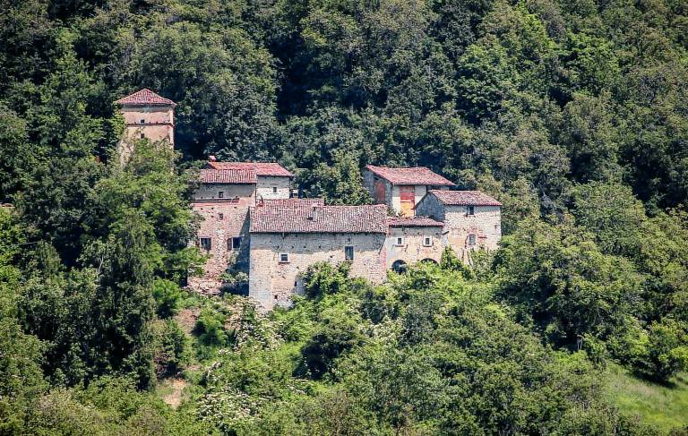 Castello  Castello di Serravalle
