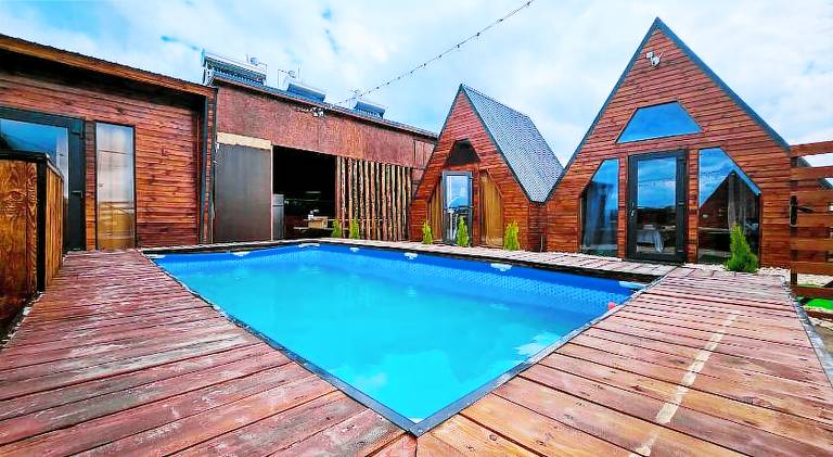 Nice chalet with garden, grill & pool | Pets allowed — photo 3