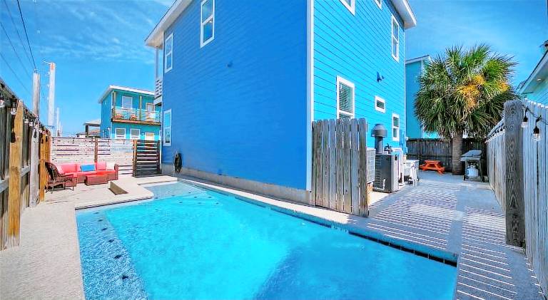 House with pool & barbeque in Port Aransas, TX