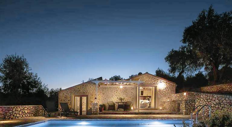 Villa with pool in Paxos