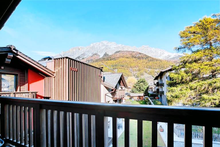 Holiday apartment with yard & fast internet | Mountain view — photo 4