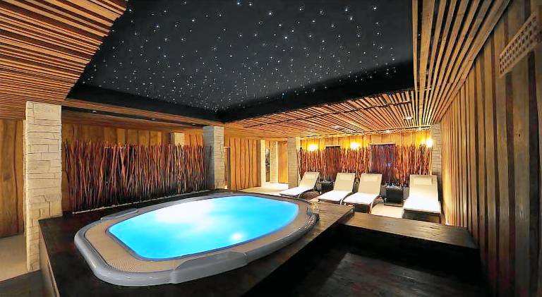 Family-friendly beautiful serviced apartment with patio, sauna & hot tub | Pets allowed — photo 2