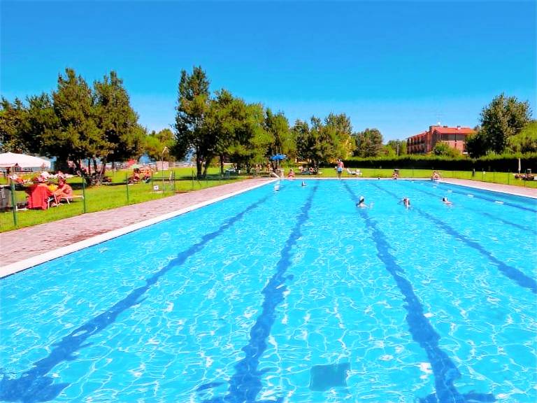 Child-friendly mobile home with pool & terrace | Beach nearby | Pets are welcome — photo 2