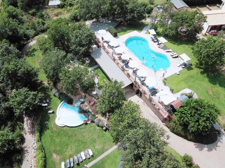 Holiday apartment with jacuzzi, pool & sauna — photo 2