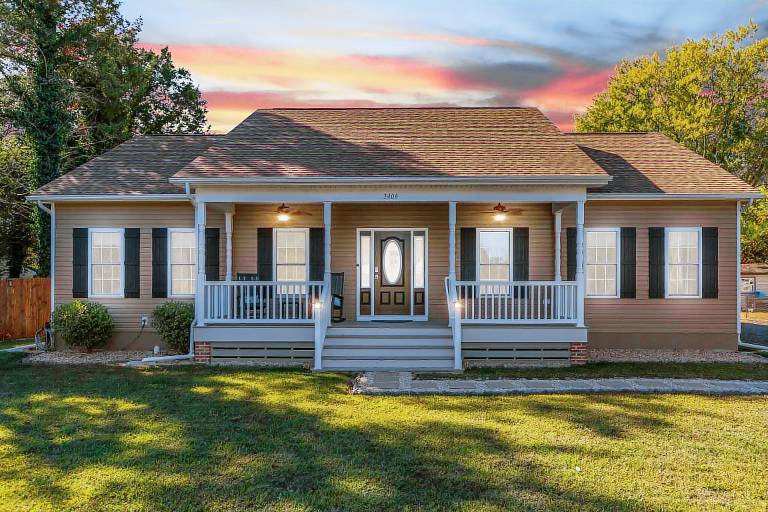 House Colonial Beach