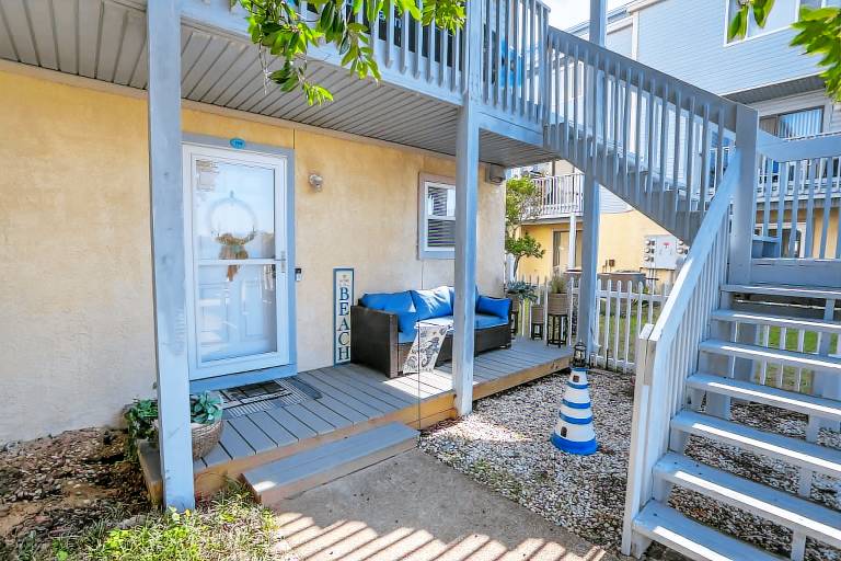 Condo with pool in Fort Walton Beach, FL