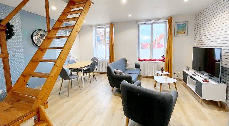 Holiday apartment with 2 rooms for 4 persons in Seclin