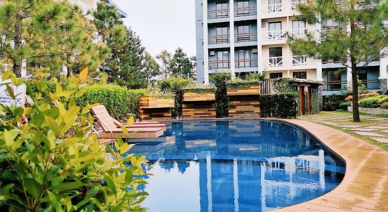 Beautiful serviced apartment with terrace & pool | Pets are welcome — photo 2