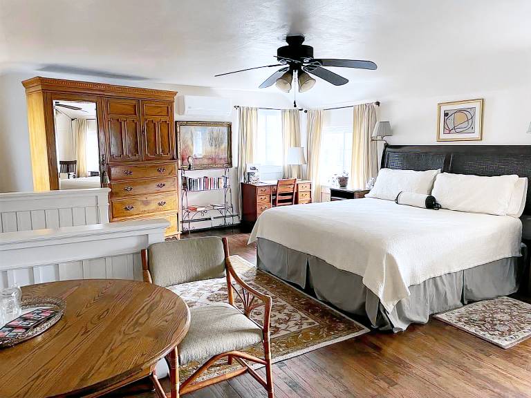 Accommodation  Lauderdale Lakes
