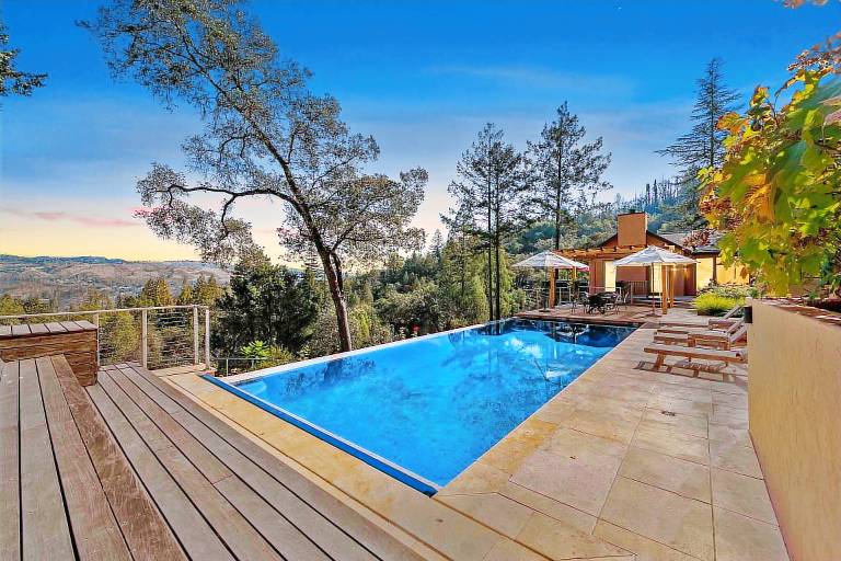 House Saint Helena