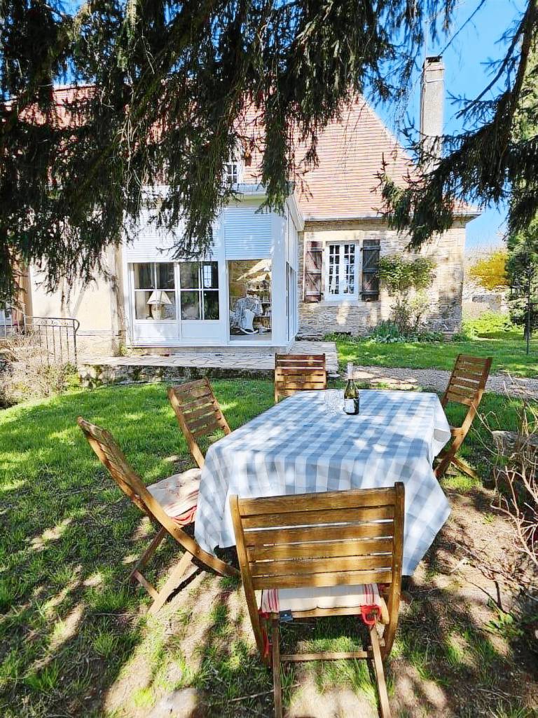 Gite with barbeque, garden & terrace — photo 2