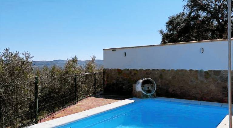 Vacation home with pool in Loja