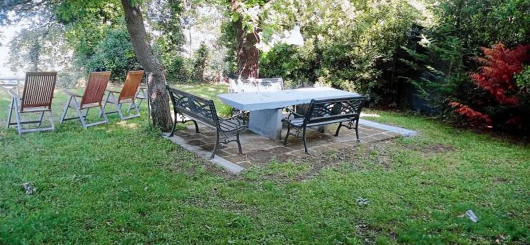 Family-oriented villa with yard, private pool & terrace | Lake view | Pets allowed — photo 3