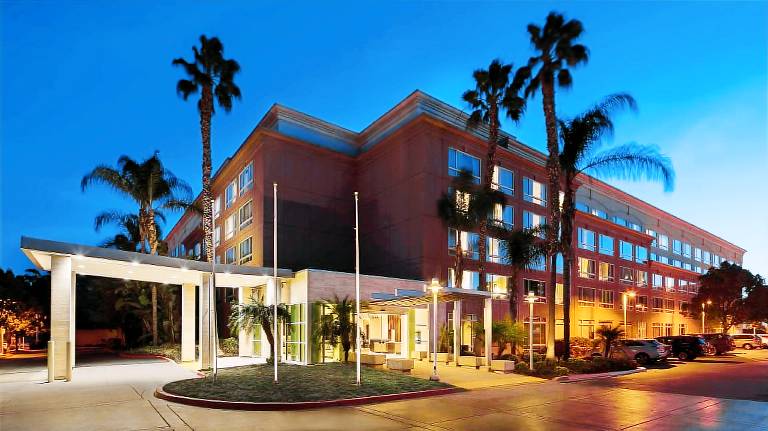 DoubleTree by Hilton San Diego/Del Mar — photo 2