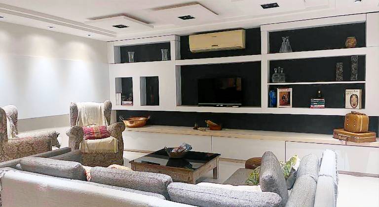 Villa with hot tub — photo 3