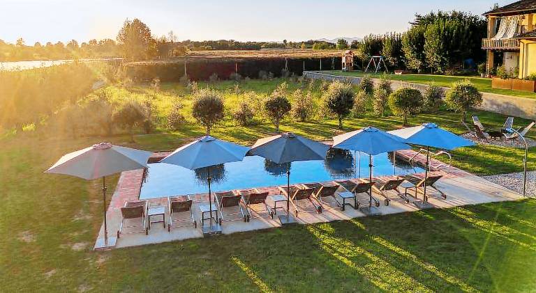 Farm with yard, patio & pool in Mantua