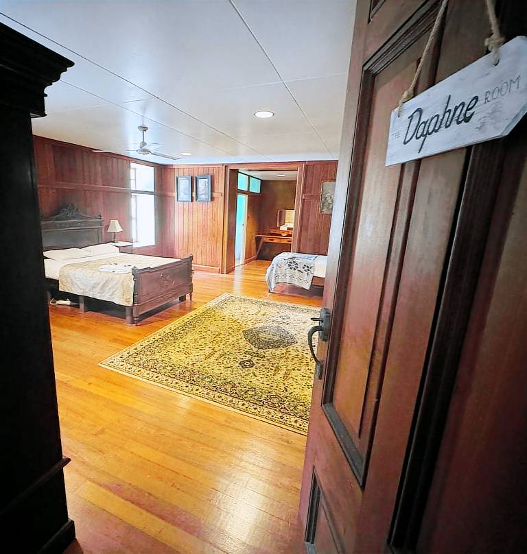 Accommodation Home Island