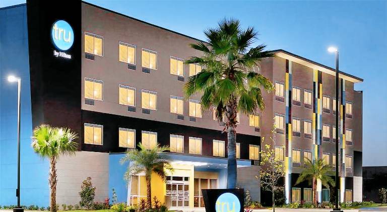 Tru by Hilton Webster Houston NASA — photo 3