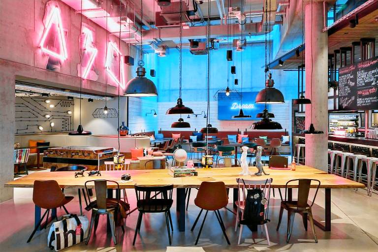 Moxy Frankfurt City Center — photo 3