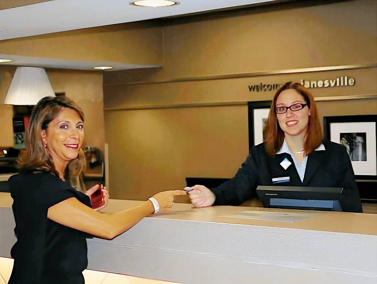 Hampton Inn Janesville — photo 5