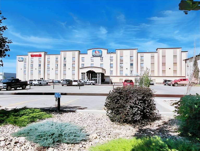 Quality Inn & Suites Grand Prairie