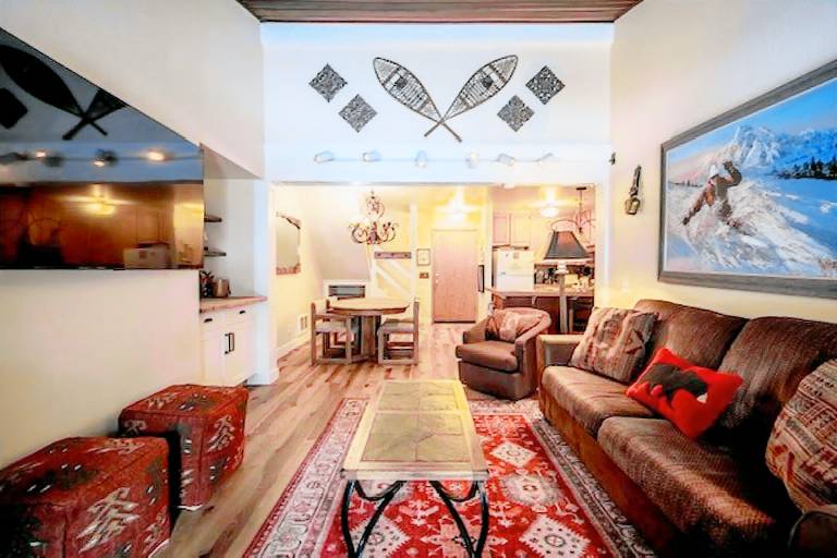 Condo with private pool in Mammoth Lakes, CA