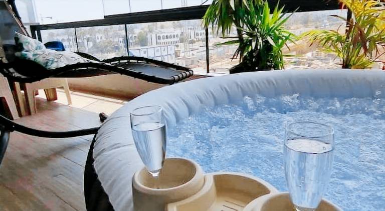 House with pool — photo 4