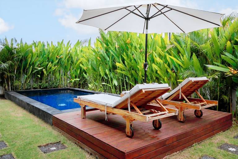 Villa with grill, terrace & yard in Canggu