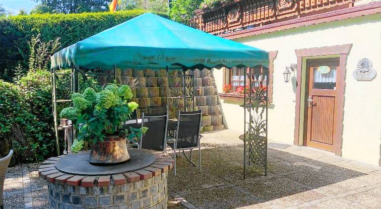 Holiday apartment with barbecue & patio — photo 4