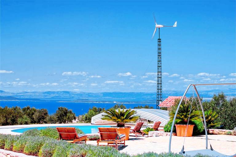 Luxury 7-BR villa with great hilltop views and pool — photo 4